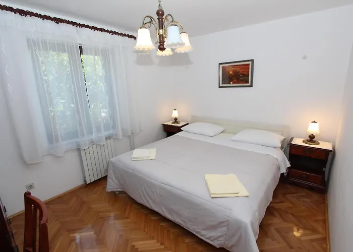 Apartments Lara